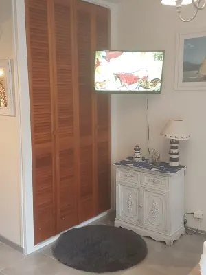 Waking up in Port Olona