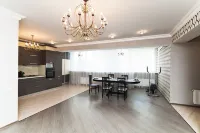 Cozy Central Penthouse