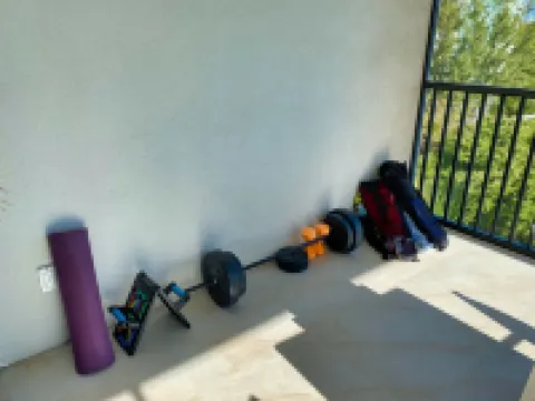 Luxury Modern 2 Bedroom Penthouse Condo in Grace Bay close to beach w/pool