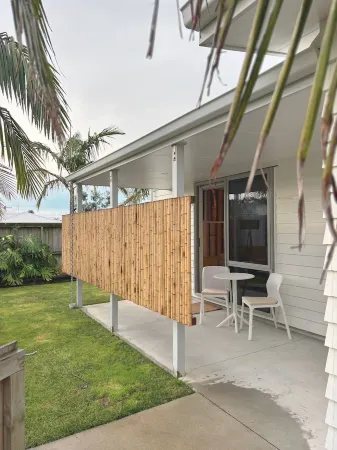 Beach & Bliss @ Papamoa Отели в г. Папамоа