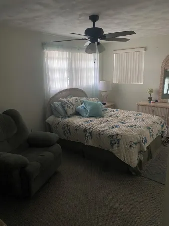 House Near the Beach Отели в г. Ормонд-Бай-Те-Си