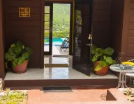 Secluded 2Bd/2Bath w/Private Pool, Quiet w/Breathtakin Views 7Mins to Rodney Bay Hotels in La Feuillet