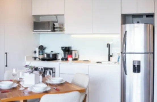 Queen Bed Yogui Studio apartment + Rooftop Hot Tub