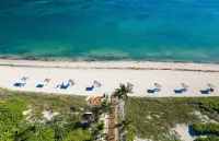 3 bedroom beachfront penthouse with stunning views!