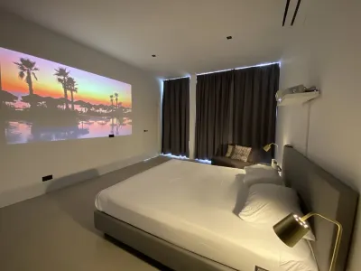 VILLA SKYFALL - Luxury design villa with sea view near Jan Thiel Beach!