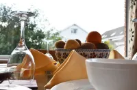 Ardree House, Garden Mews Apt. Only 3 Min Walk to Town Centre.