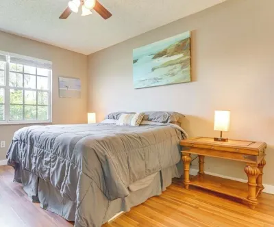 Cute 3 bedroom home in Jensen Beach PSL FOR area. 10 min to Beaches! Hotels near Elk's Park Recreation Area