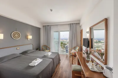 Antigoni Hotel Hotels near Cliff jump wild