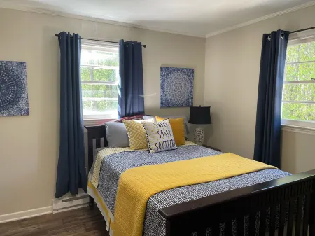 Cozy cottage quiet and secluded but close to everything. Отели в г. Окони Каунти