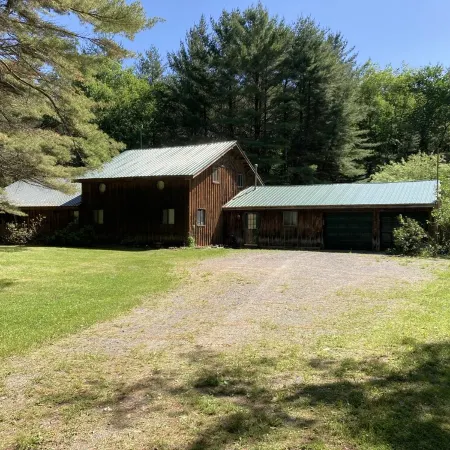 Adirondack Mountain Lodge