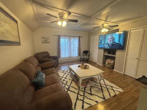 Oneida Lake Escape Hotels in Sylvan Beach