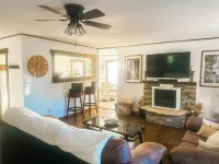 Charming 2-bedroom cottage in Franklin, NC in the Great Smoky Mountains