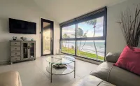BV103 Amazing Beachfront condo steps from sand