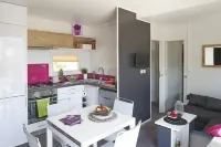 Smart mobile home on the lake with whirlpool (WA102)