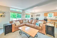 Charm by the Lake! Elk Mountain Lake house & Ski lodge.