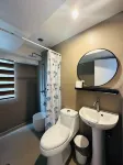 SMTH Suites - Yellow One