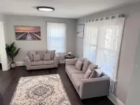 Modern House Erie PA Hotel a Erie