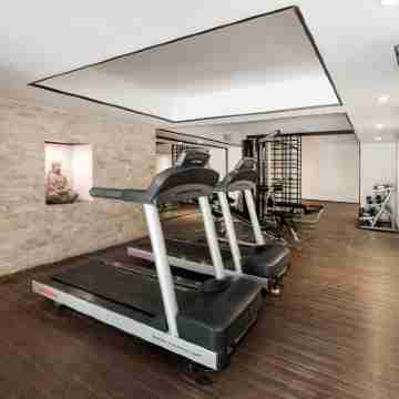 Aldea Thai PH with HUGE rooftop terrace, private plunge pool! Updated & Unique! Fitness & Recreational Facilities