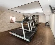 Aldea Thai PH with HUGE rooftop terrace, private plunge pool! Updated & Unique!