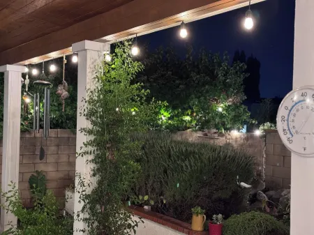 4B3B Modern Spacious House with Nice Backyard