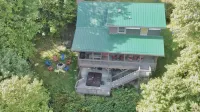 Bear Pause cabin, ideally located between Blowing Rock and Boone! Hotels near Thunder Hill Overlook