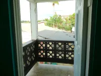 A Breezy hideaway, 10 mins from the largest town and beach.