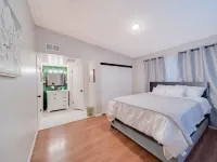 Casa Blanca (Arcade/Theatre/Game Room/RV Parking) Hotels in Banning