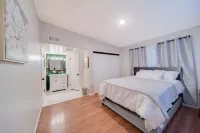 Casa Blanca (Arcade/Theatre/Game Room/RV Parking) Hotels in Banning