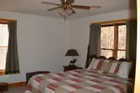 Private Mountain Top Cabin on Blue Ridge Parkway; Amazing View of 7 NC/VA cities