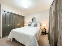 Modern Comforts Downtown Living within walking distance to all the conveniences - 3-Star