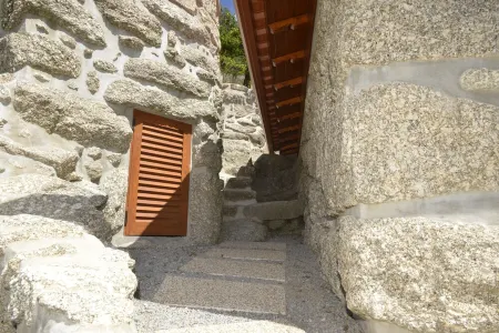 Casa das Hortênsias - Quinta dos Novos Canastros Отели в г. Аниссо