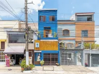 Hostel Casa Azul Hotels near Independence Monument