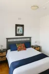 Green Elephant Backpackers Hotel di 