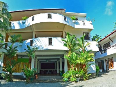 Green Shadows Beach Hotel