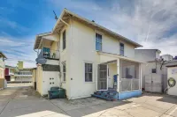 Walk to Convention Center & Boardwalk! Family Apt - Pet friendly