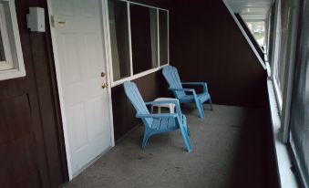Clark's Beach Motel
