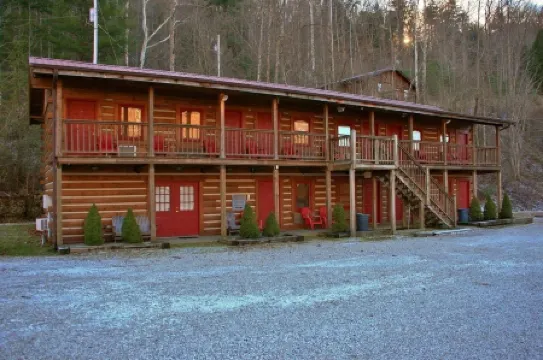 Black Bear Lodge Motel