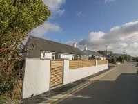 Trem Y Garn Hotels in Pwllheli