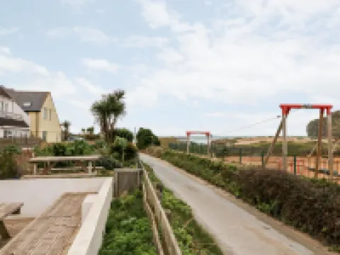 Offshore Hotels in Saint Agnes