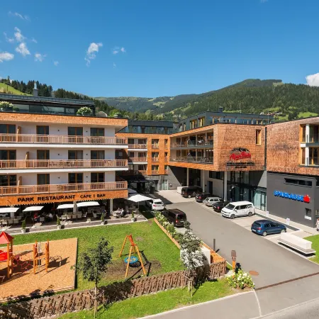 AlpenParks Hotel & Apartment Central Zell am See