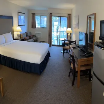 Wessex Inn by the Sea Отели в г. Коуичен Бэй