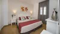 Leo San Bruno Hotels in Isla Canela