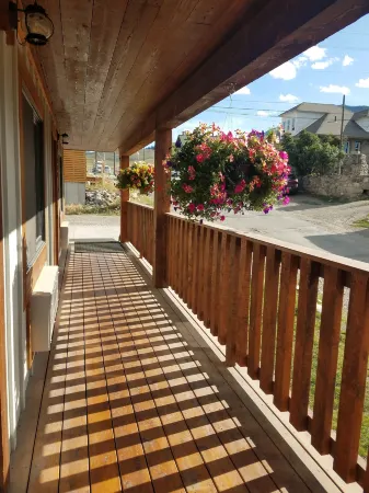 406 Lodge at Yellowstone Отели в г. Гардинер