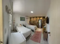 Casa Amarela Hotels in Angra dos Reis