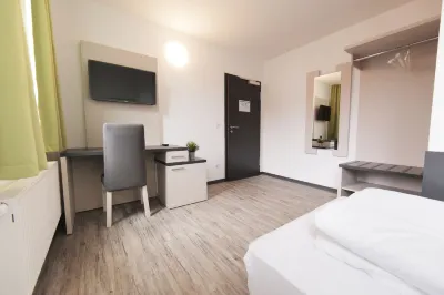 bestprice Hotel Eschweiler Hotels in der Nähe von MR-Wildbienengarten