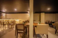 Urban Green Hotel & Suites - breakfast