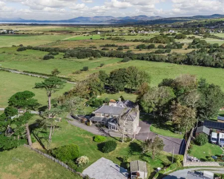 Bennar Fawr Hotels in Dyffryn Ardudwy