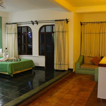 Hotel Careyes Puerto Escondido Отели рядом с достопримечательностью «Пляж Каррисалильо»