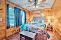 Charming Jamestown Cabin w/ Large Backyard! - Wifi