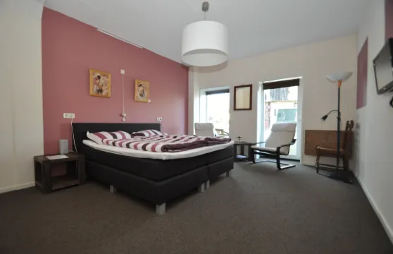 艾爾維霍威爾布爾